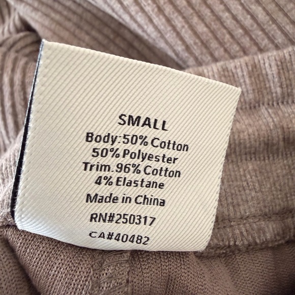 Varley - Set of Chaucer Jogger and Ellington Top - Picture 8 of 9